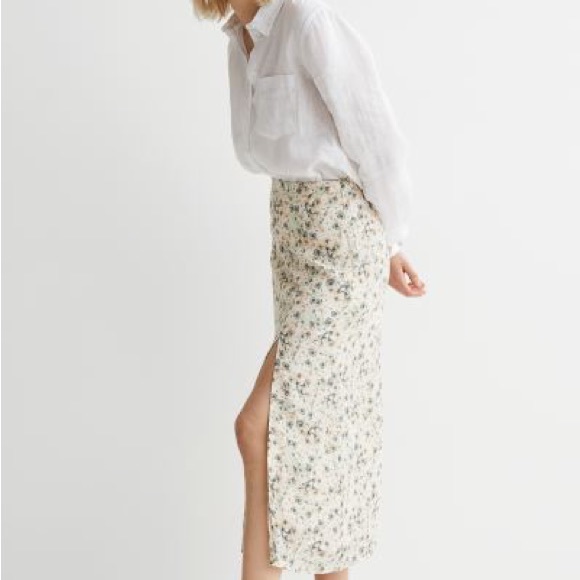 H&M Viscose Skirt - US 2 - Picture 2 of 7